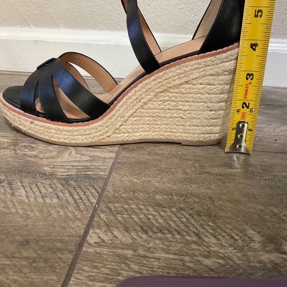 Black Banana Republic Wedges size 9 - Picture 4 of 5